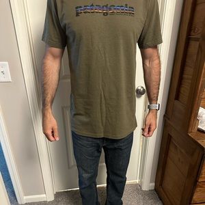 Men’s Patagonia size large t shirt. Worn once